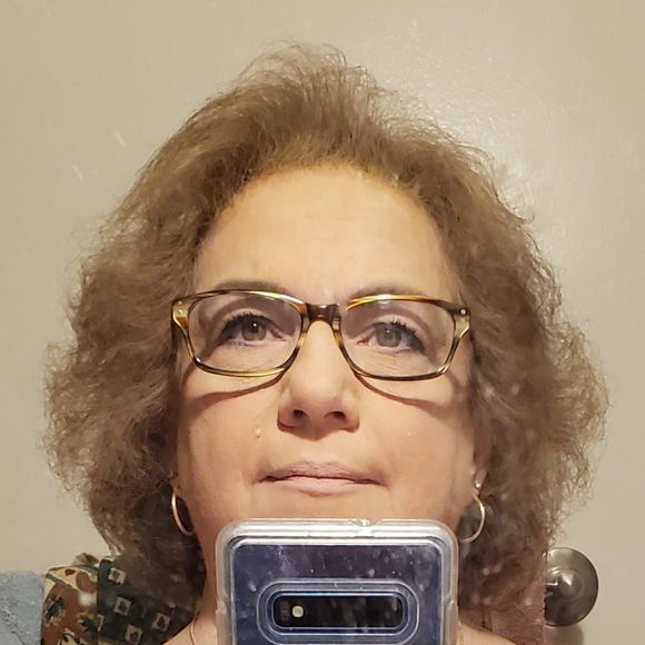 Meet your Posher, Carol - Picture 1 of 1